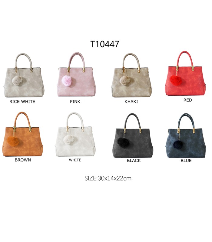 T10447 - Bolso de mano forma de trapecio con asa rígida y borla a juego