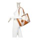 T11456  - Bolso bandolera con asa de mano y pompón