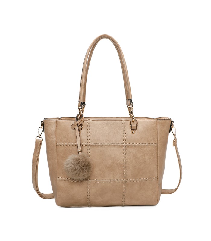 T11460 - Bolso bandolera con pompón y mosquetones en el asa y bandolera