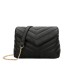T11473 - Bolso bandolera con cierre imantado y textura efecto en V