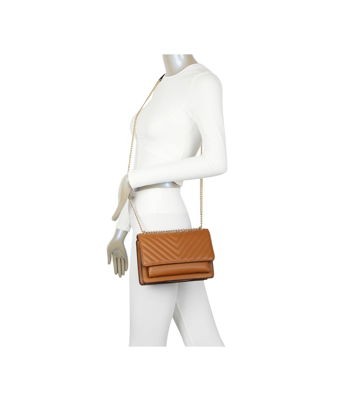 T11484 - Bolso bandolera cierres imantados con dos bolsillos interiores