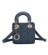 T11494 - Bolso cuadrado con asa grande y colgante O de adorno