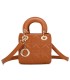T11494 - Bolso cuadrado con asa grande y colgante O de adorno