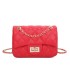 T11506 - Bolso bandolera con cadena dorada y cierre de pestillo