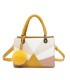 T11614 - Bolso bandolera con pompón a juego