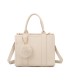 T11566 - Bolso Toten Bag mediano a juego con pompón decorativo