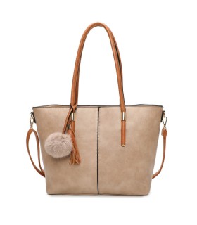 T11621 - Bolso bandolera para mujer con forma de trapecio y pompón a juego