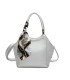T11664 - Bolso pequeño de mano con pañuelo y bandolera