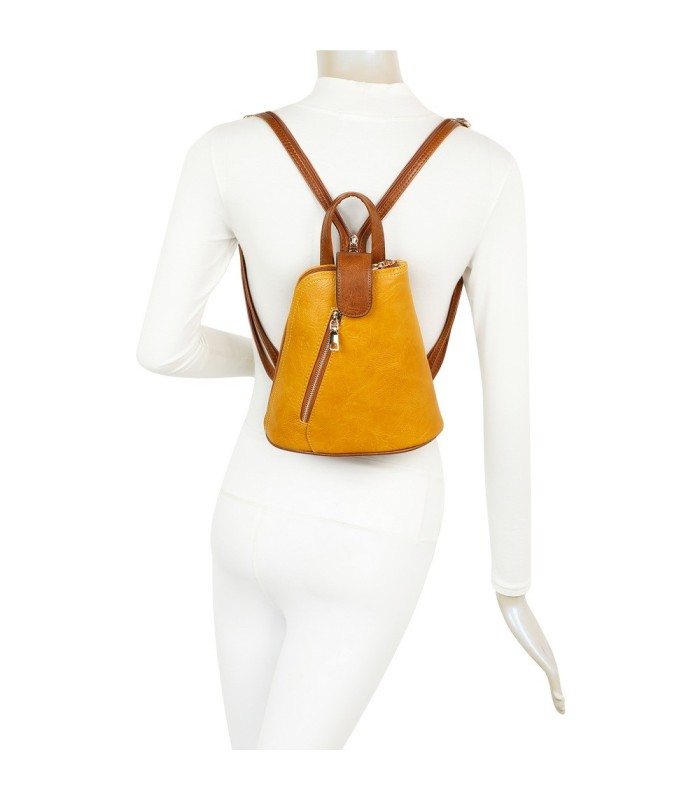 T11604 - Mochila bandolera con cierre de botón imantado