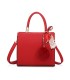 T11576 - Bolso bandolera cuadrado para mujer con adornos de pañuelo y borla