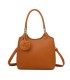 T11699 - Bolso con pompón y asa para bandolera de tres compartimentos