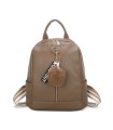 T11698 - Mochila con borla de color espaciosa con un compartimento y cremallera