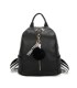 T11698 - Mochila con borla de color espaciosa con un compartimento y cremallera