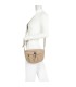 T11675 - Bolso estilo riñonera con bolsillo frontal con borla