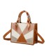 T11705 - Bolso para mujer con bandolera y pañuelo  motivos geométricos de varios colores