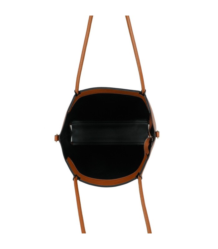T11719 - Bolso para llevar al hombro y en bandolera cruzada, borla a juego y amplio espacio interior