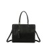 T11702 - Bolso cuadrado con borla y tachuelas