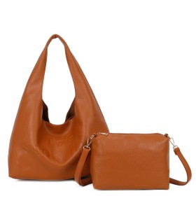T11761 - Bolso con neceser y letras grabadas