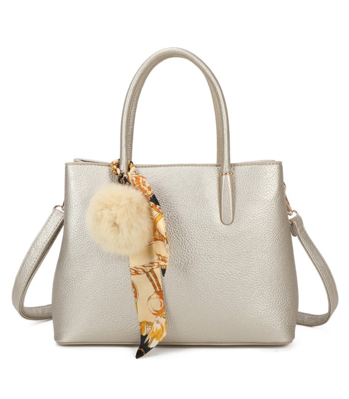 T11765 - Bolso de mano con pompón y pañuelo del mismo color