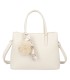 T11765 - Bolso de mano con pompón y pañuelo del mismo color