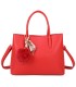 T11765 - Bolso de mano con pompón y pañuelo del mismo color