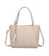 T11798 - Bolso de mano con borla del mismo color grande y con bandolera para llevarlo colgado
