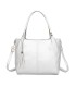 T11798 - Bolso de mano con borla del mismo color grande y con bandolera para llevarlo colgado