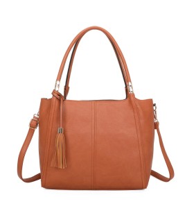 T11798 - Bolso de mano con borla del mismo color grande y con bandolera para llevarlo colgado