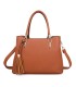 T11797 - Bolso de mano con borla bandolera ajustable y muy amplio