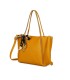 T11859 - Bolso con pañuelo y neceser amplio compartimento