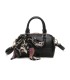 T11865 - Bolso con pañuelo de color con un gran compartimento