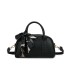 T11864 - Bolso de forma trapezoidal con pañuelo y bandolera para colgar