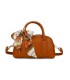 T11864 - Bolso de forma trapezoidal con pañuelo y bandolera para colgar