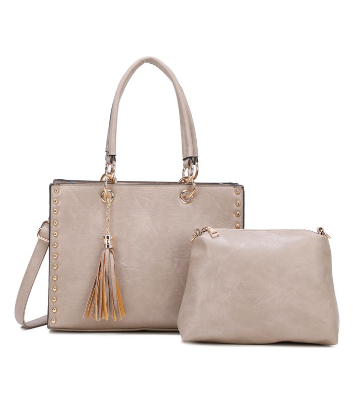 T11826 - Bolso bandolera con borla decorativa