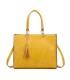 T11827 - Bolso con neceser rectangular y decoraciones de tachuelas