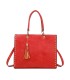 T11827 - Bolso con neceser rectangular y decoraciones de tachuelas