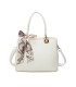 T11862 - Bolso con bandolera y pañuelo de decoración con bolsillo trasero exterior
