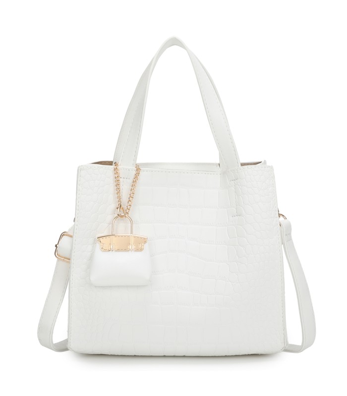 T11895- Bolso bandolera con varios compartimientos y accesorio colgante