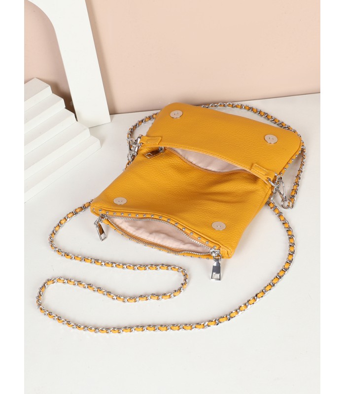 T11915-Bolso Bandolera con tachuela al borde.
