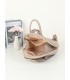 T10998 - Mochila con cierre superior y bolsillo frontal de cierre de botón imantado