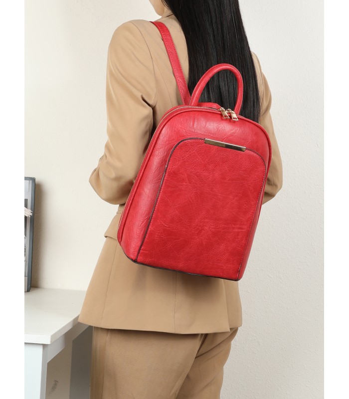 T10998 - Mochila con cierre superior y bolsillo frontal de cierre de botón imantado