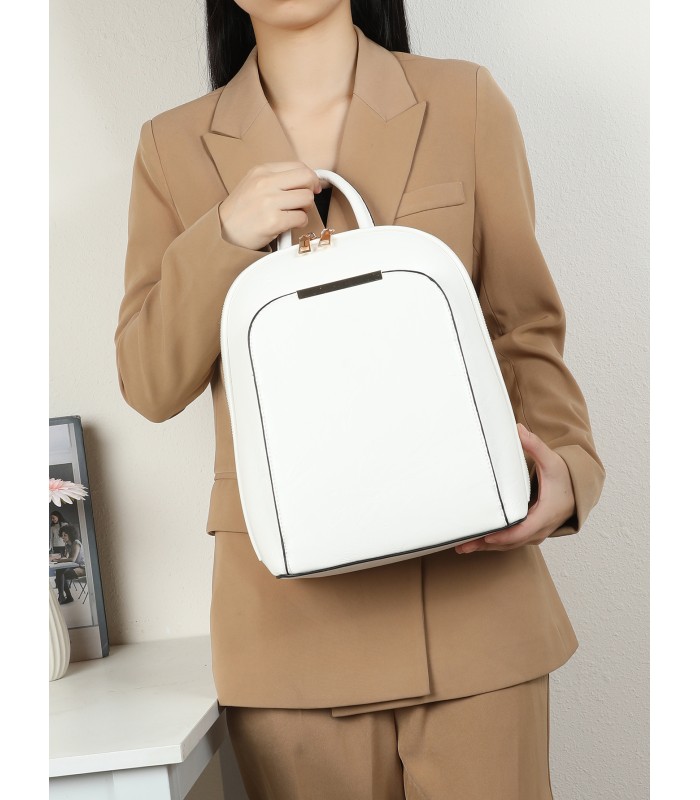 T10998 - Mochila con cierre superior y bolsillo frontal de cierre de botón imantado