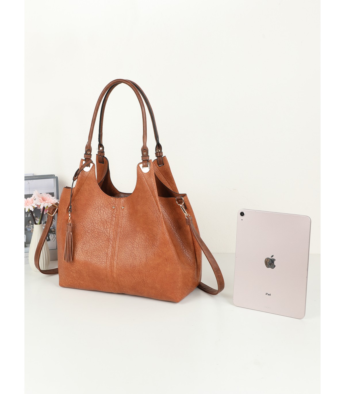 T11737 - Bolso neceser con bandolera de asas anchas y altas para colgarlo del hombro