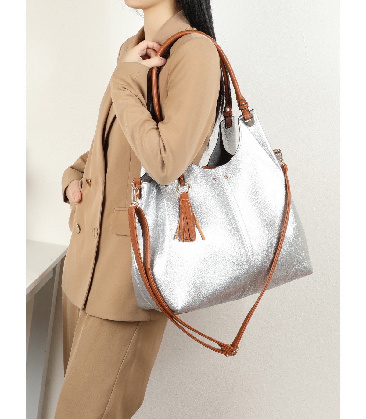 T11737 - Bolso neceser con bandolera de asas anchas y altas para colgarlo del hombro