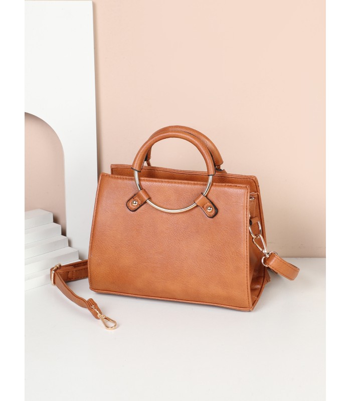 T10224 - Bolso bandolera con pompón a juego y asa de aro
