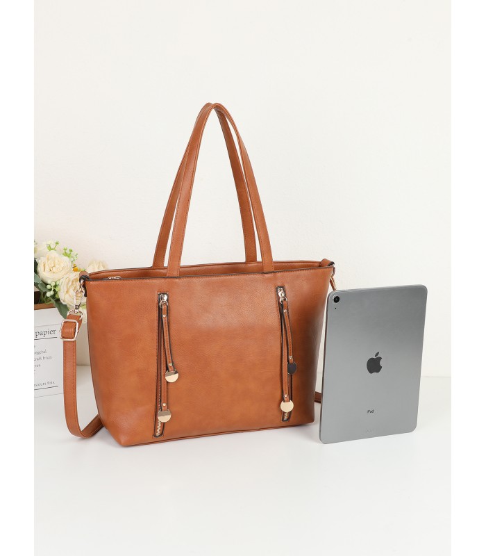7848 - Bolso de hombro con borlas decorativas