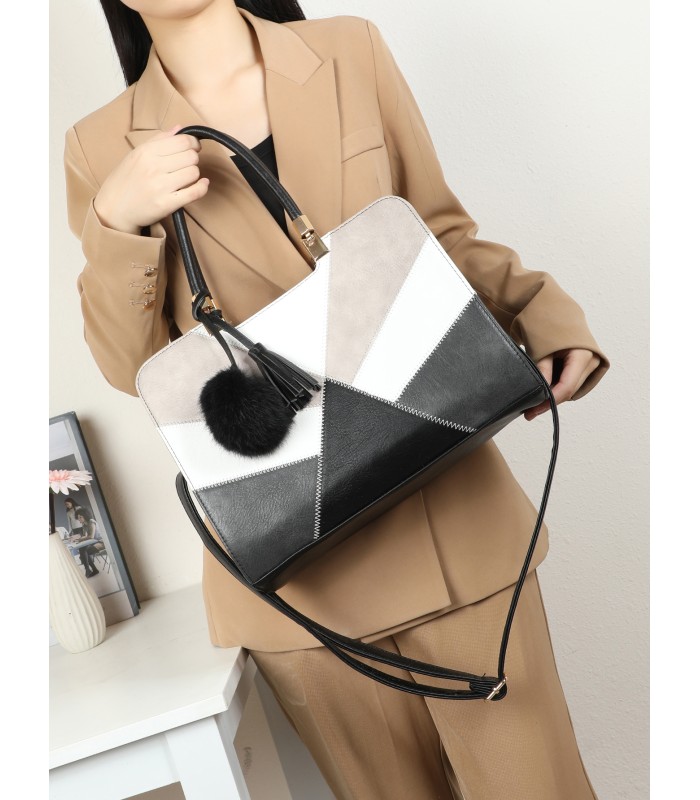 T10163 - Bolso de hombro con pompón y estilo triangular