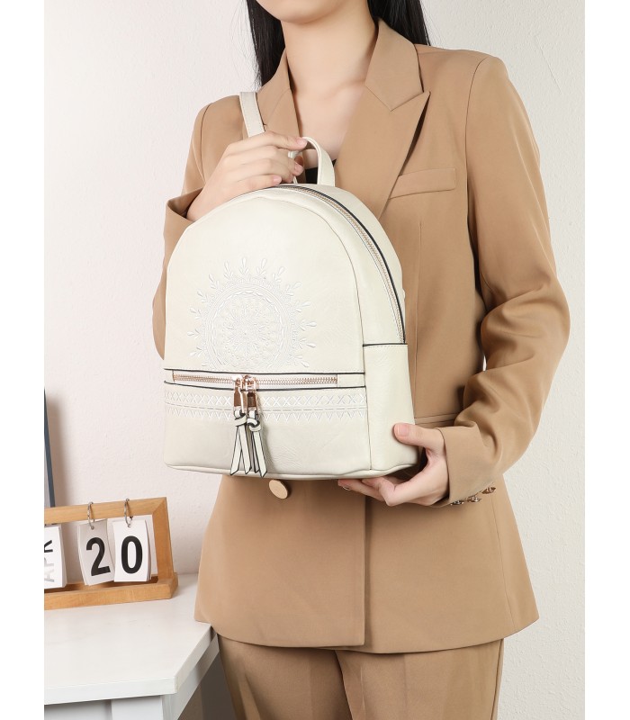 T10725 - Mochila con mandala y bolsillos frontales