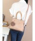 T10735 - Bolso de hombro con pompón y bandolera cierre de cremallera