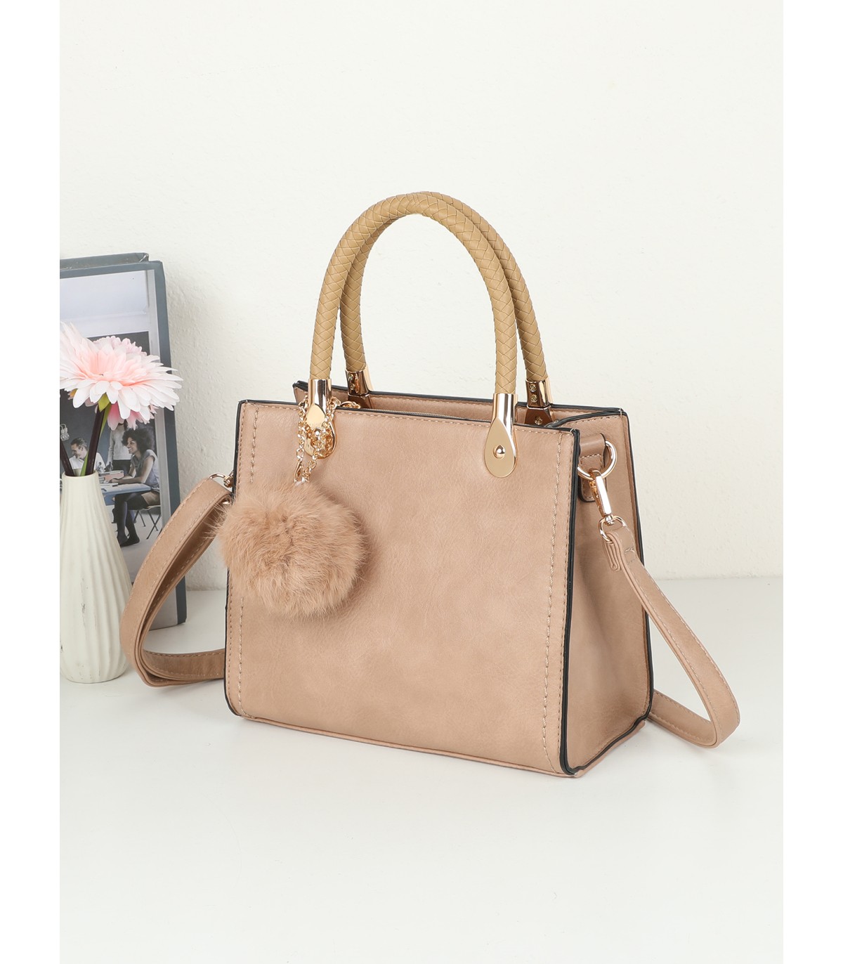 T10740 - Bolso de hombro con pompón